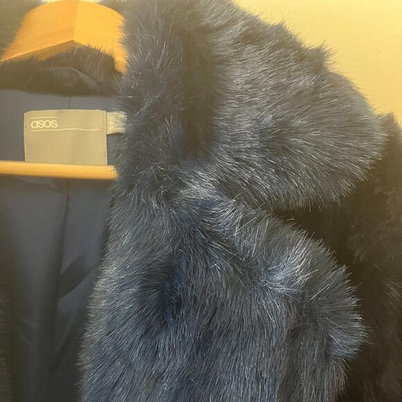 ASOS Navy Blue Faux Fur Womens Jacket US8 UK12 EU40 Like New Worn Once - Picture 3 of 6